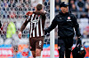 St. Pauli-Profi James Sands bei seiner verletzungsbedingten Auswechslung gegen Frankfurt