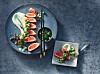 Japanische Speisen sind auch in Hamburg beliebt, hier ein Lachs-Tataki.
