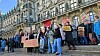 Demonstration gegen Gewalt gegen Frauen auf dem Hamburger Rathausmarkt.